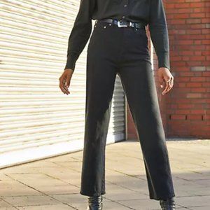 levi wedgie straight ankle jeans